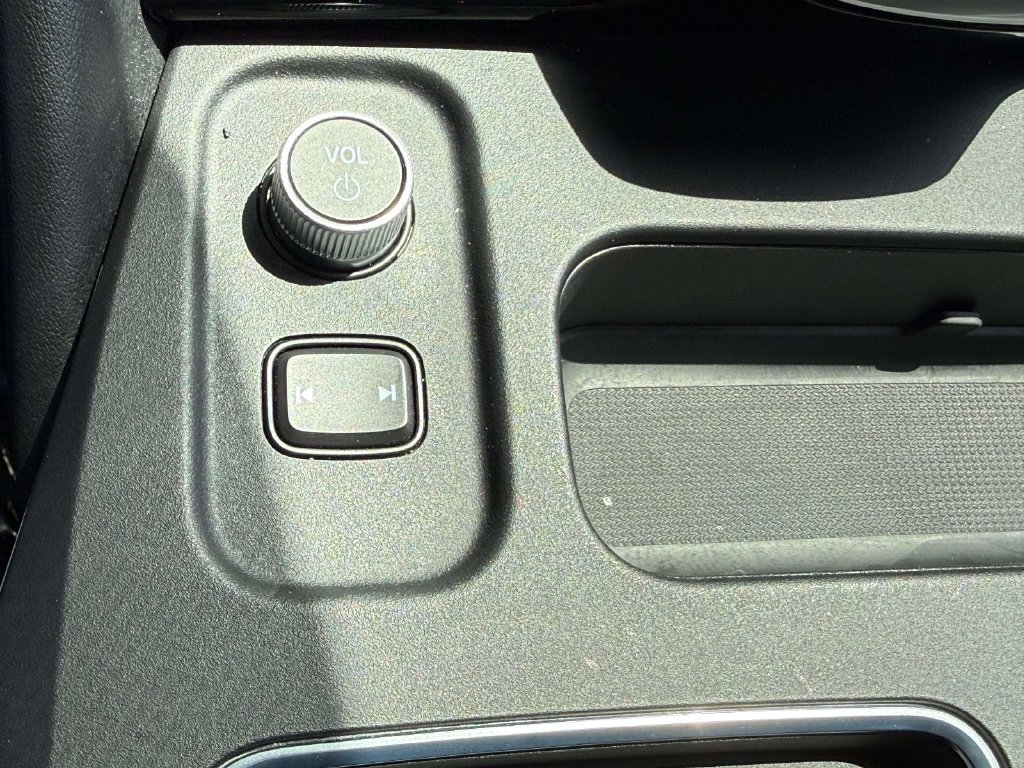 Certified 2025 Acura MDX w/ Technology Package FWD image 21