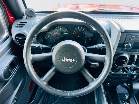 Used 2009 Jeep Wrangler Unlimited X image 18