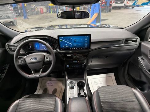 Certified 2024 Ford Escape ST-Line w/ Tech Pack #1 AWD/4WD image 15