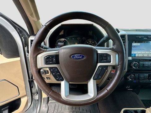 Used 2018 Ford F150 Lariat image 9