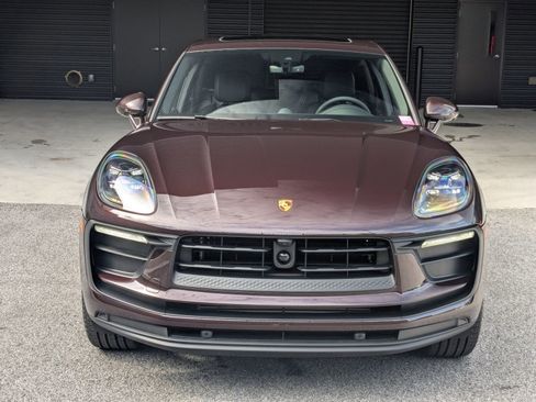 Certified 2026 Porsche Macan AWD/4WD image 6