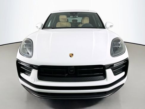 Certified 2026 Porsche Macan AWD/4WD image 6