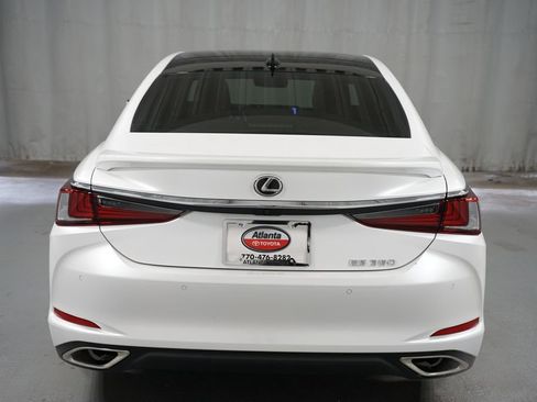 Used 2024 Lexus ES 350 Ultra Luxury w/ Accessory Package (Z2) image 7