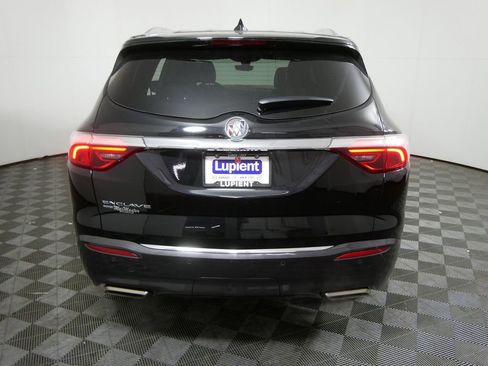 Used 2023 Buick Enclave Premium image 4
