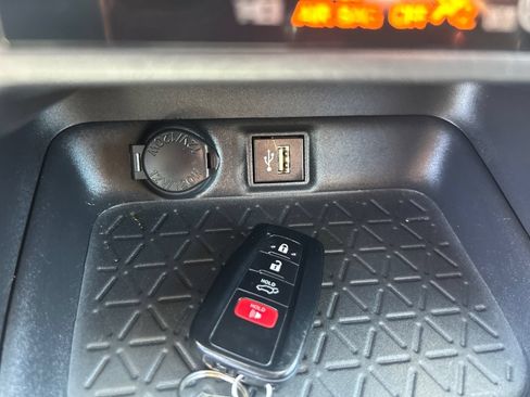 Used 2025 Toyota RAV4 XLE Premium AWD/4WD image 27