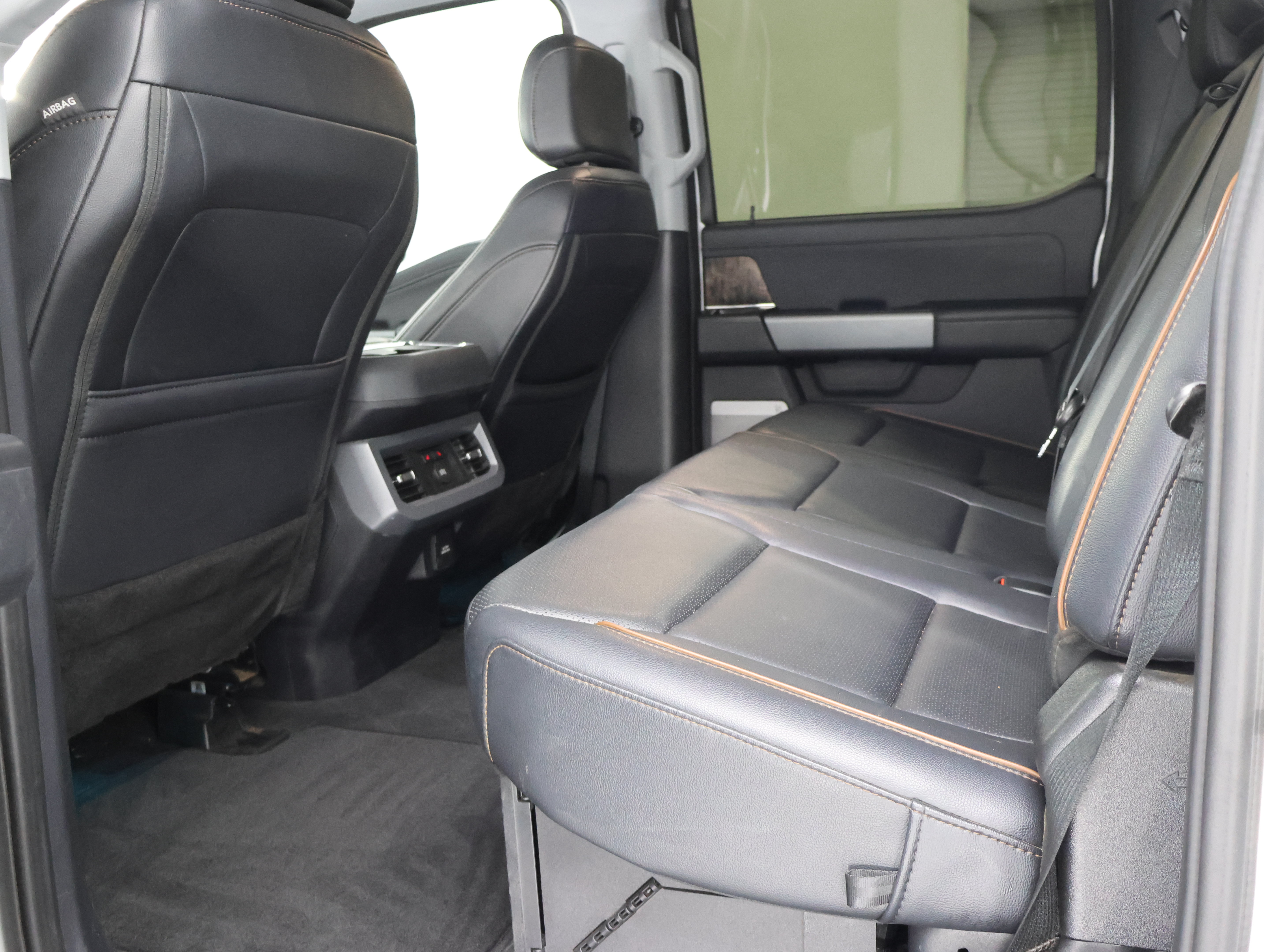 Used 2025 Ford F350 Lariat w/ Chrome Package AWD/4WD image 8