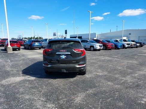 Used 2019 GMC Terrain Denali w/ GMC Pro Grade Package image 4
