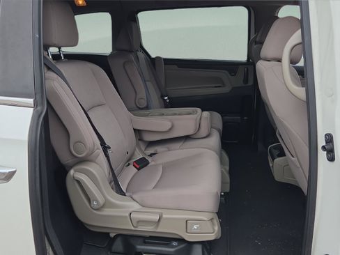 Used 2019 Honda Odyssey EX image 14