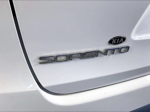 Used 2017 Kia Sorento LX FWD image 22
