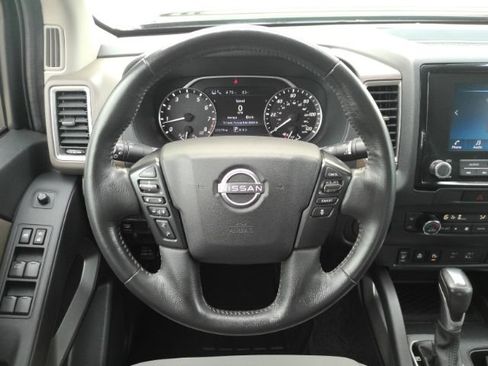 Used 2022 Nissan Frontier SV RWD image 28