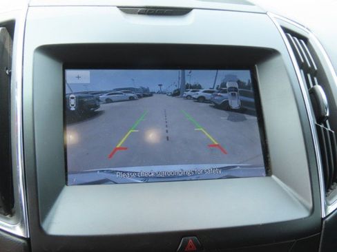 Used 2020 Ford Edge Titanium w/ Equipment Group 301A FWD image 23