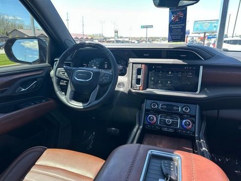 Used 2024 GMC Yukon Denali Ultimate AWD/4WD image 18
