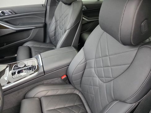 Used 2024 BMW X5 sDrive40i w/ M Sport Package RWD image 11