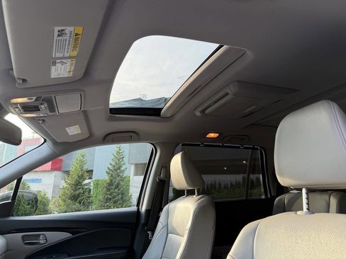 Used 2016 Honda Pilot Elite image 38