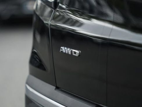 Used 2020 Cadillac XT5 Sportv w/ LPO, Illumination Package AWD/4WD image 8