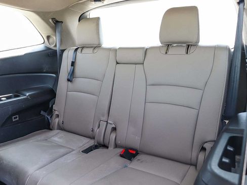 Used 2017 Honda Pilot Touring image 15