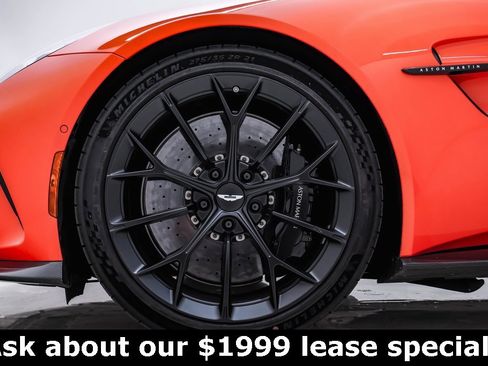 Used 2025 Aston Martin V8 Vantage Coupe image 13