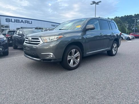 Used 2011 Toyota Highlander Limited AWD/4WD image 2