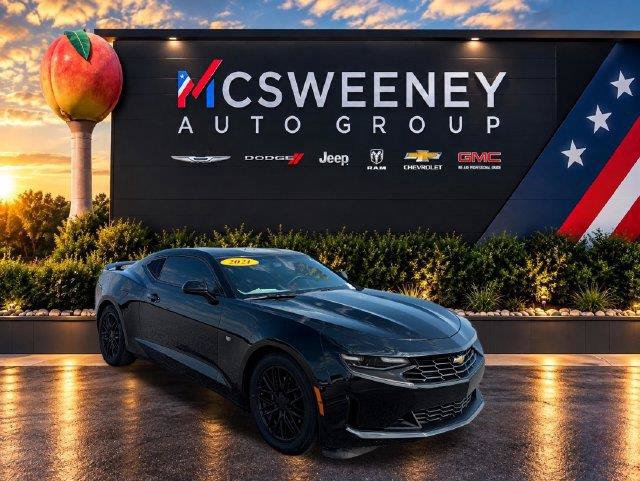 Used 2021 Chevrolet Camaro LT RWD image 7