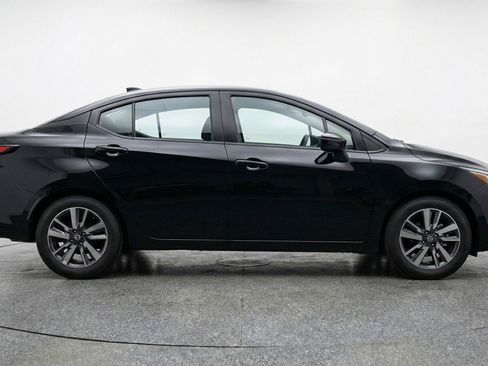 Used 2025 Nissan Versa SV FWD image 11