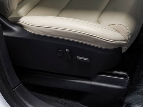 Used 2020 Tesla Model X Long Range image 42