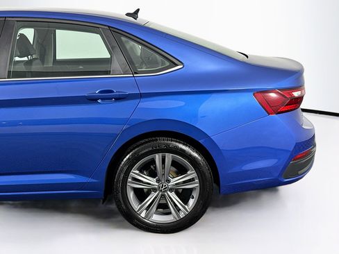 Used 2022 Volkswagen Jetta SE image 43