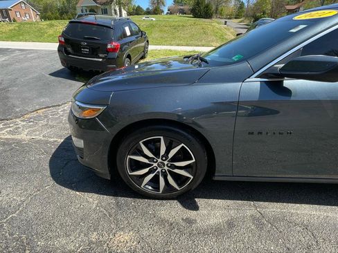 Used 2021 Chevrolet Malibu RS image 2