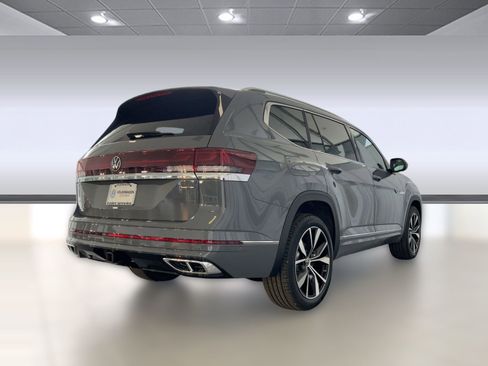 New 2026 Volkswagen Atlas SEL Premium R-Line AWD/4WD image 9