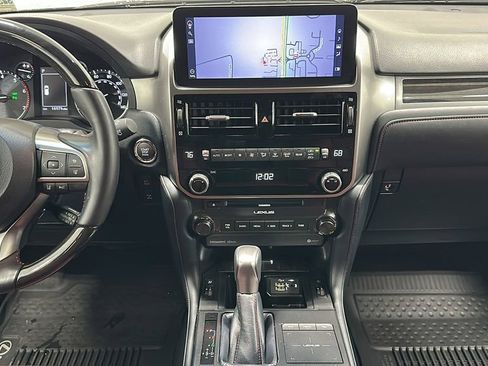 Used 2023 Lexus GX 460 Premium w/ Premium Package image 12