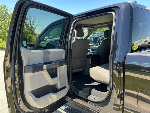 Used 2021 Ford F250 XLT w/ XLT Premium Package AWD/4WD image 14