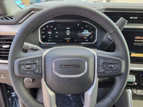 New 2026 GMC Sierra 2500 Denali w/ Denali Reserve Package AWD/4WD image 14