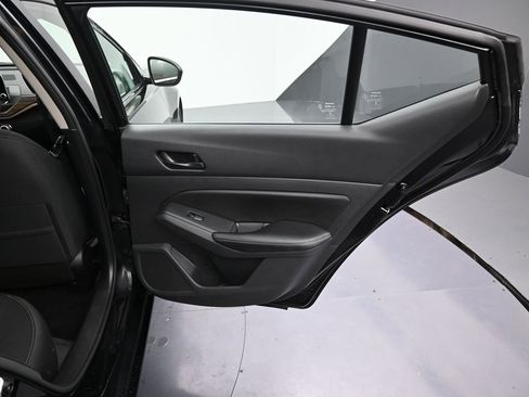 Used 2024 Nissan Altima 2.5 SV image 9