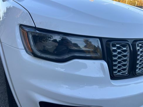 Used 2020 Jeep Grand Cherokee Altitude image 28