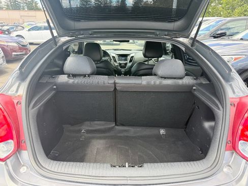 Used 2013 Hyundai Veloster w/ Style Pkg image 22
