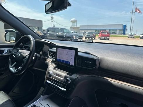 Used 2020 Ford Explorer Limited RWD image 10