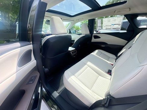 New 2026 Lexus RX 350 image 32