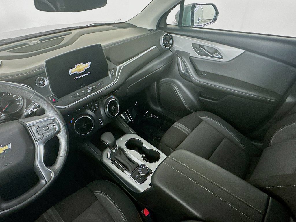 Used 2024 Chevrolet Blazer LT w/ Driver Confidence Package AWD/4WD image 31