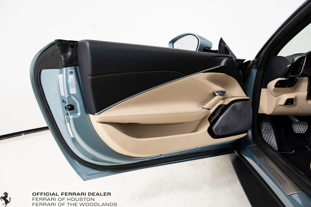 Certified 2024 Ferrari Roma Spider RWD image 22
