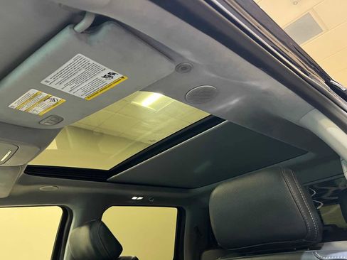 Used 2022 Ford F150 Limited image 17