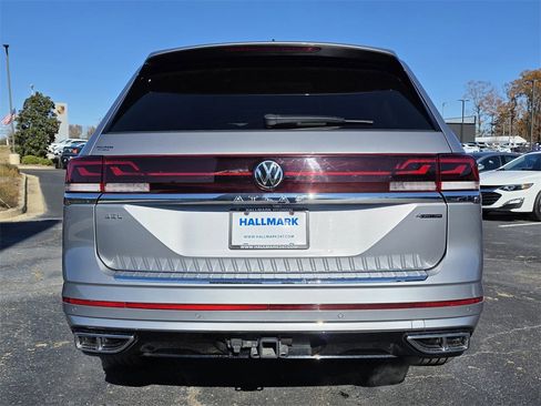 Used 2024 Volkswagen Atlas SEL Premium R-Line image 5