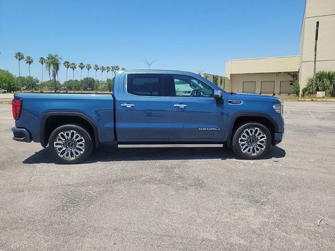 Used 2024 GMC Sierra 1500 Denali w/ Denali Reserve Package AWD/4WD image 5