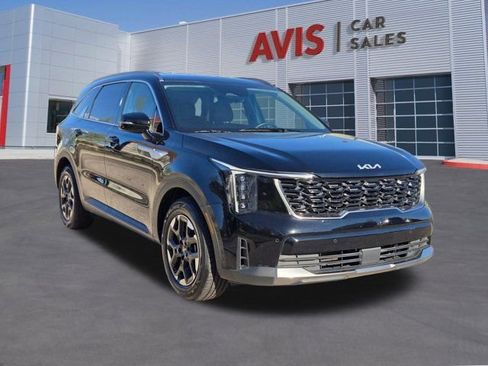 Used 2024 Kia Sorento S image 3