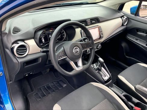 Used 2020 Nissan Versa SV image 16