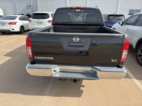 Used 2020 Nissan Frontier SV w/ SV Utility Package image 5