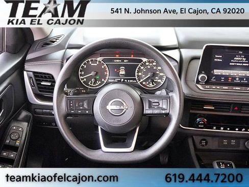 Used 2024 Nissan Rogue SV FWD image 19