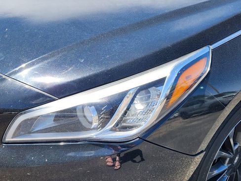 Used 2015 Hyundai Sonata Limited w/ Option Group 06 FWD image 8