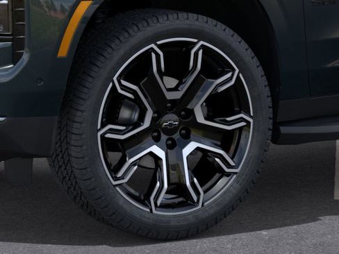 New 2026 Chevrolet Suburban RST w/ RST Capability Package AWD/4WD image 9