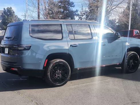 New 2026 Jeep Grand Wagoneer Limited image 9