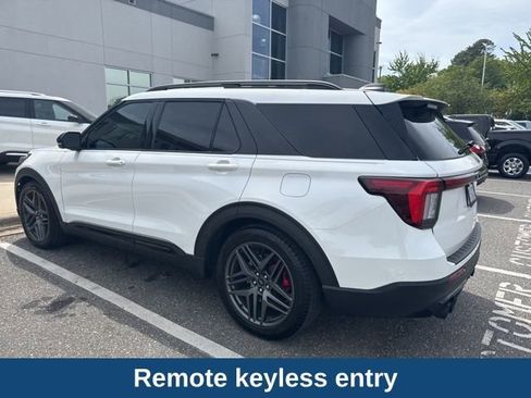 Used 2025 Ford Explorer ST image 7