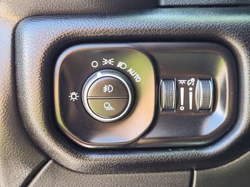 Used 2024 RAM 2500 Laramie AWD/4WD image 9